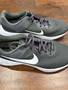 Nike Men's Revolution 6 Running Shoes – Iron Grey DC3728-004 Sz 11